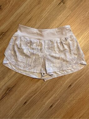 Women's Light Grayish Purple Active Shorts - Stretch Waistband